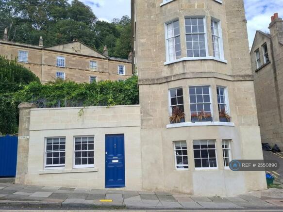 Refurbished Ground Floor Flat