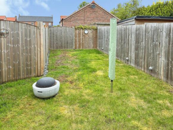 3 bed Semi-Detached for sale Image 11