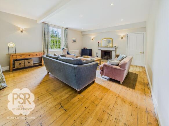 13 - Sitting Room