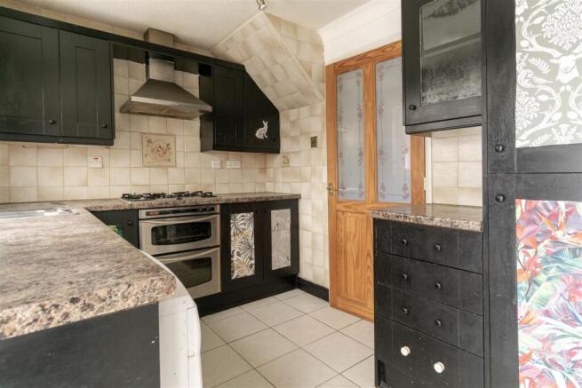 2 bed Semi-Detached for sale Image 5