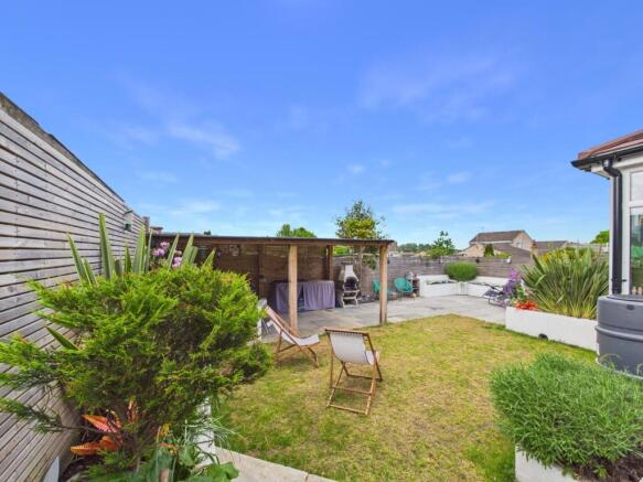 4 bed Detached for sale Image 8