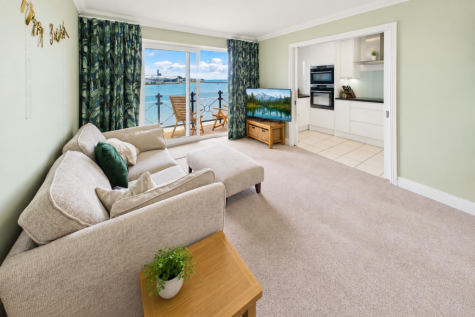 Pacific Close, Ocean Village