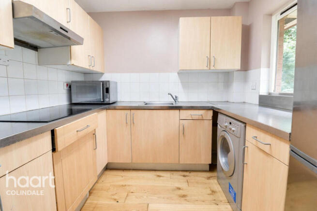 Lister Court, Pasteur Close, NW9 photo 4