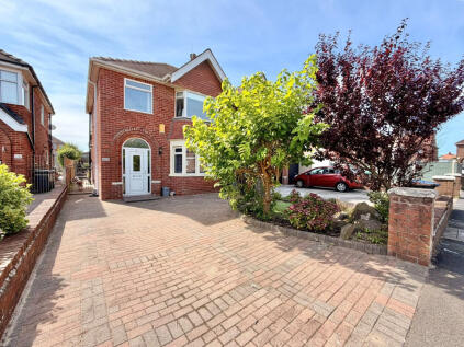 Gregory Avenue, Bispham, FY2