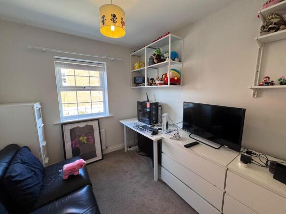 4 bed Semi-Detached for sale Image 6