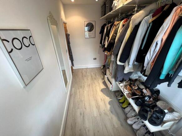 Walk-In Wardrobe