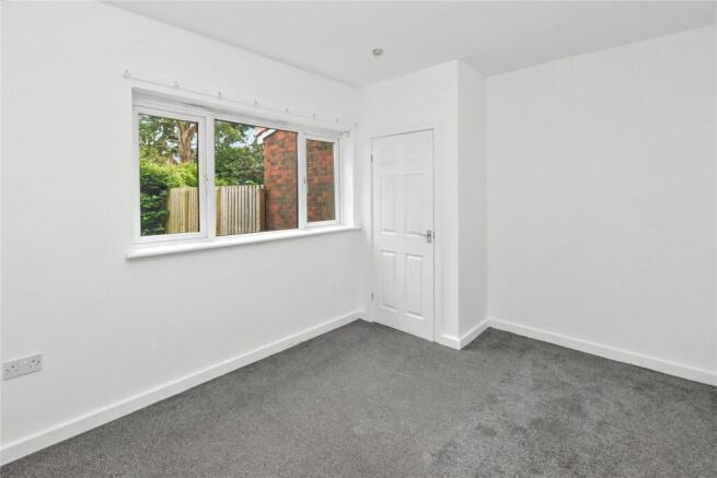 5 bed Semi-Detached for sale Image 11