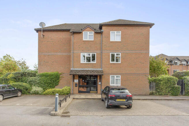 4 Alfred Davis Court, SL7 3EA (LOW RES)-2