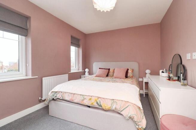2 bed Semi-Detached for sale Image 11