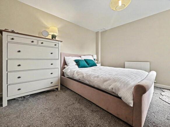 2 bed Apartment for sale Image 11