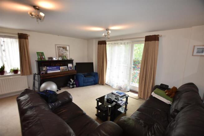 LOUNGE AREA