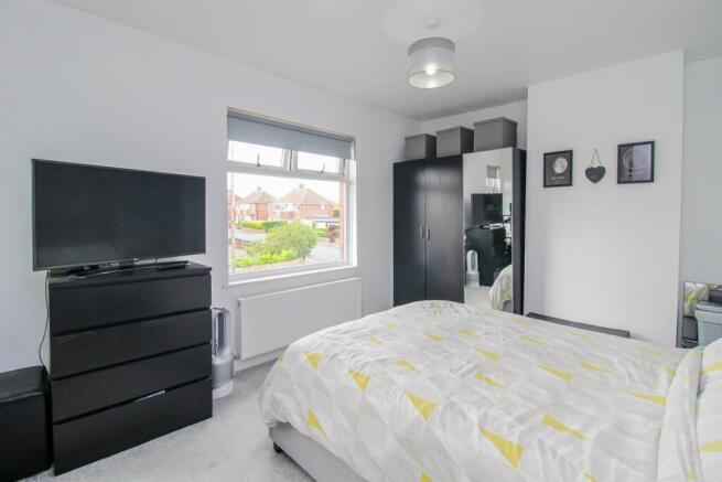 2 bed Semi-Detached for sale Image 5