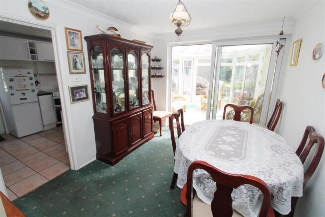 Dining Room.JPG