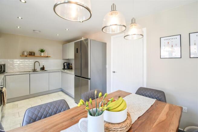 Kitchen/Dining