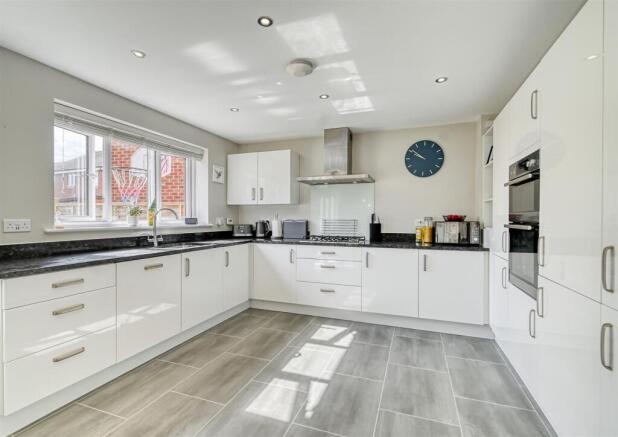13 Turley Grove, Shifnal photo 4