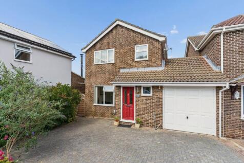 Girons Close, Hitchin, SG4