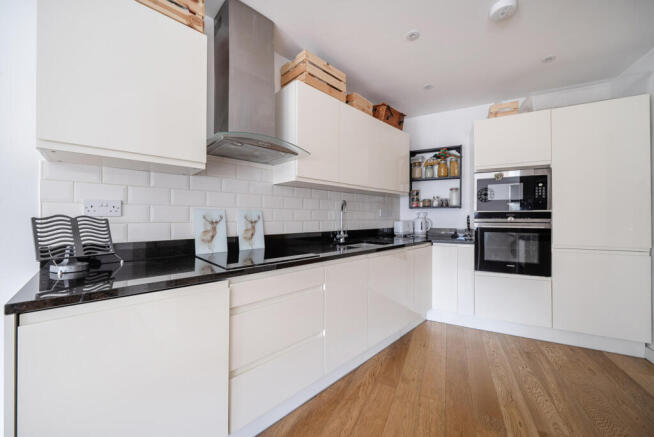 1421462-2-69b05e9...