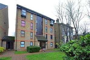 Flat 1, 7, Vanbrugh Park Road West, Blackheath SE3 7QD
