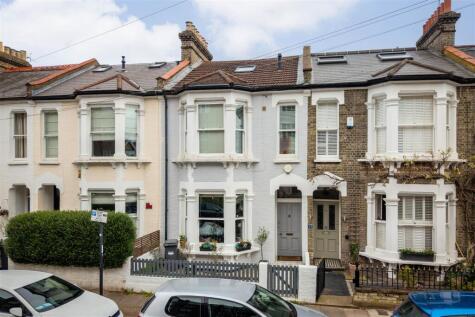 Sutton Lane North, W4