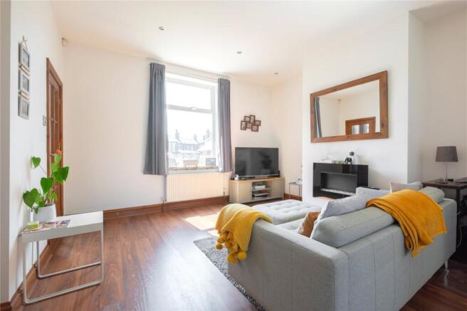 2 bed Terraced for sale Image 5