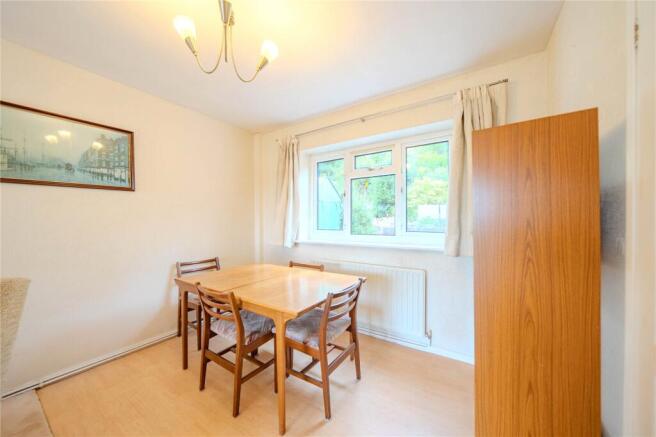 3 bed Semi-Detached for sale Image 4
