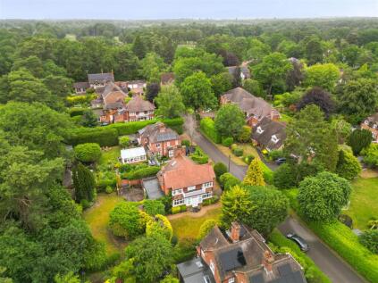 Heatherdene Avenue, Crowthorne, Berkshire, RG45 6AA