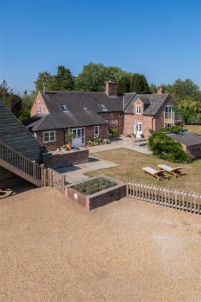 Wynnstay House-104.jpg