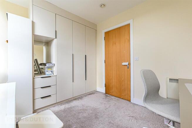 2 bed Apartment for sale Image 12