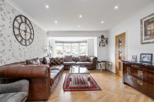78 Ferndown Road_9.jpg