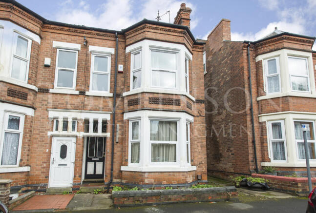 5 Bedroom semi-detached house - HMO