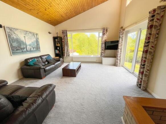 Pine Court, Talbot Green, CF72 photo 5