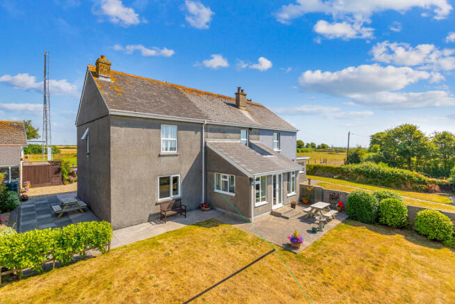 A01 - Sea View Town Road East Prawle - 260710
