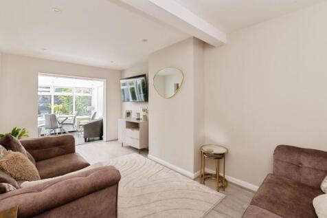 First Avenue, Billericay, Essex, CM12