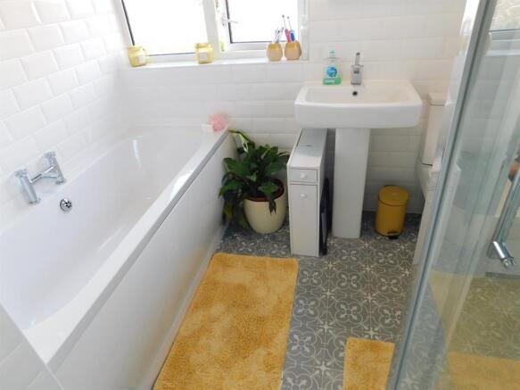 bathroom 4