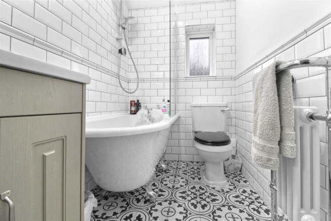 bathroom.png