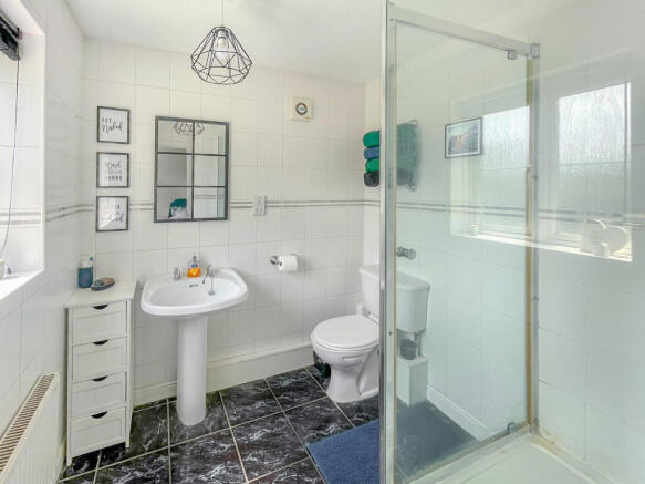 3 bed Detached for sale Image 11