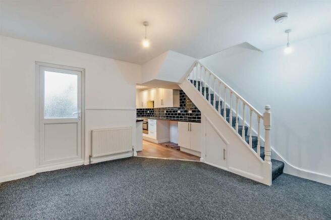 8579356-interior03-800.jpg