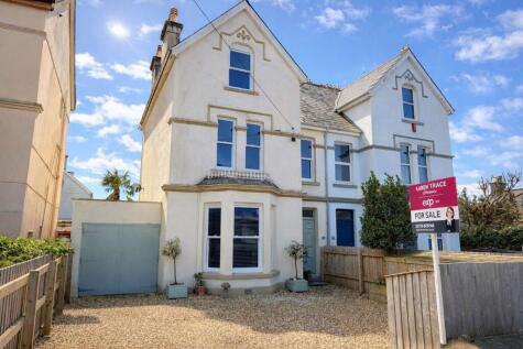 Victoria Road, St Austell, PL25