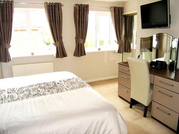 Bed 1 (pic 2)