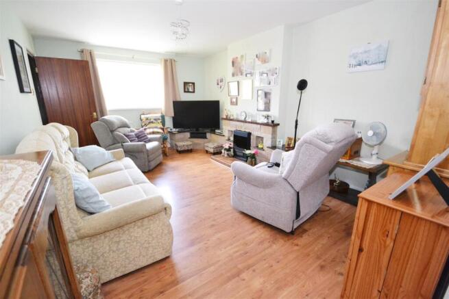 3 bed Bungalow for sale Image 10