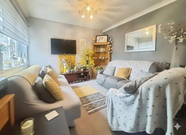 EweMove Estate Agents Scunthorpe - Living Room
