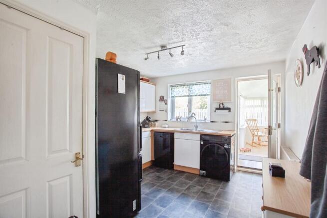 3 bed Detached for sale Image 3