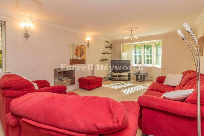 Lounge image 3