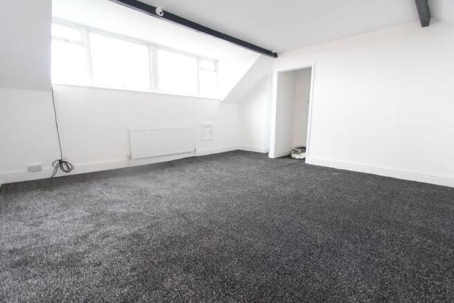3 bed Terraced to rent Image 11