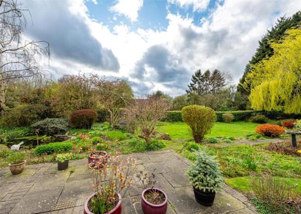 7 Shaw Hall Lane-10.jpg