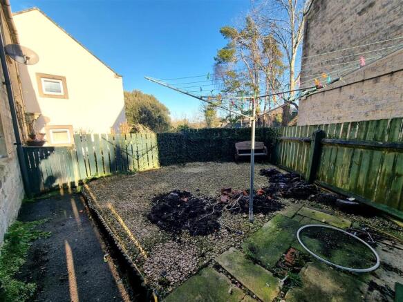 6 Queens Square - Garden.jpg