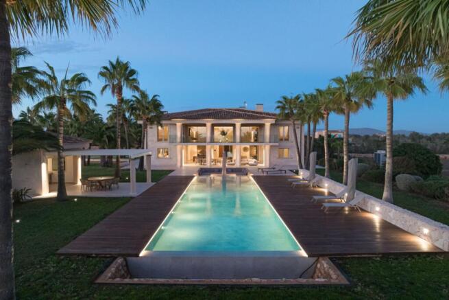 A dreamlike and spacious property near Santanyi