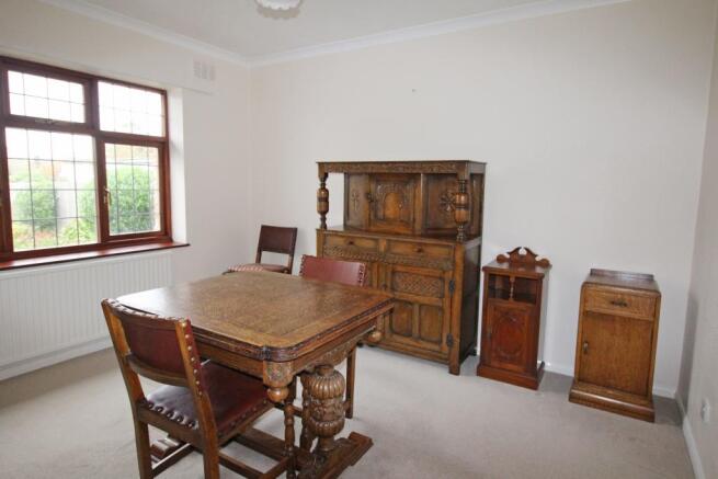 Bedroom 2 / Dining Room