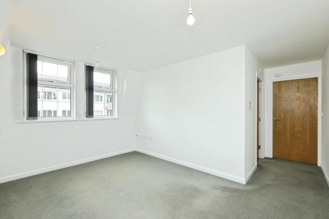 2 bed Apartment for sale Image 4