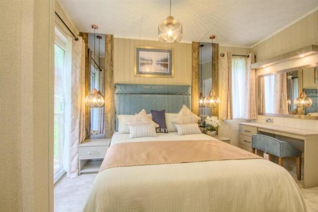 2 bed Mobile Home for sale Image 9